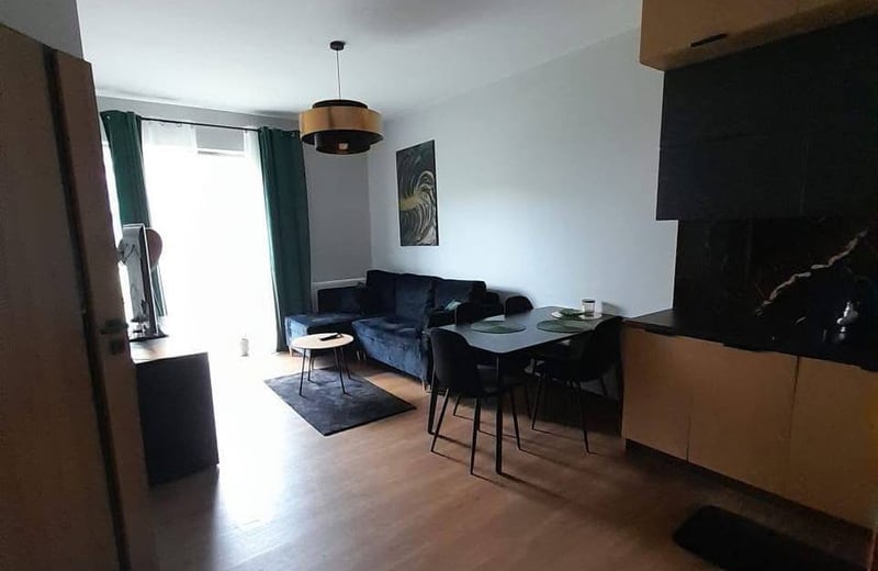Alquiler de un acogedor apartamento con patio, 38 m², distrito Łagiewniki, Cracovia, Polonia
